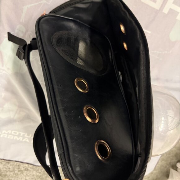 SHERPA Cat Bubble Backpack Rose Gold Carrier + Toys - Picture 8 of 8